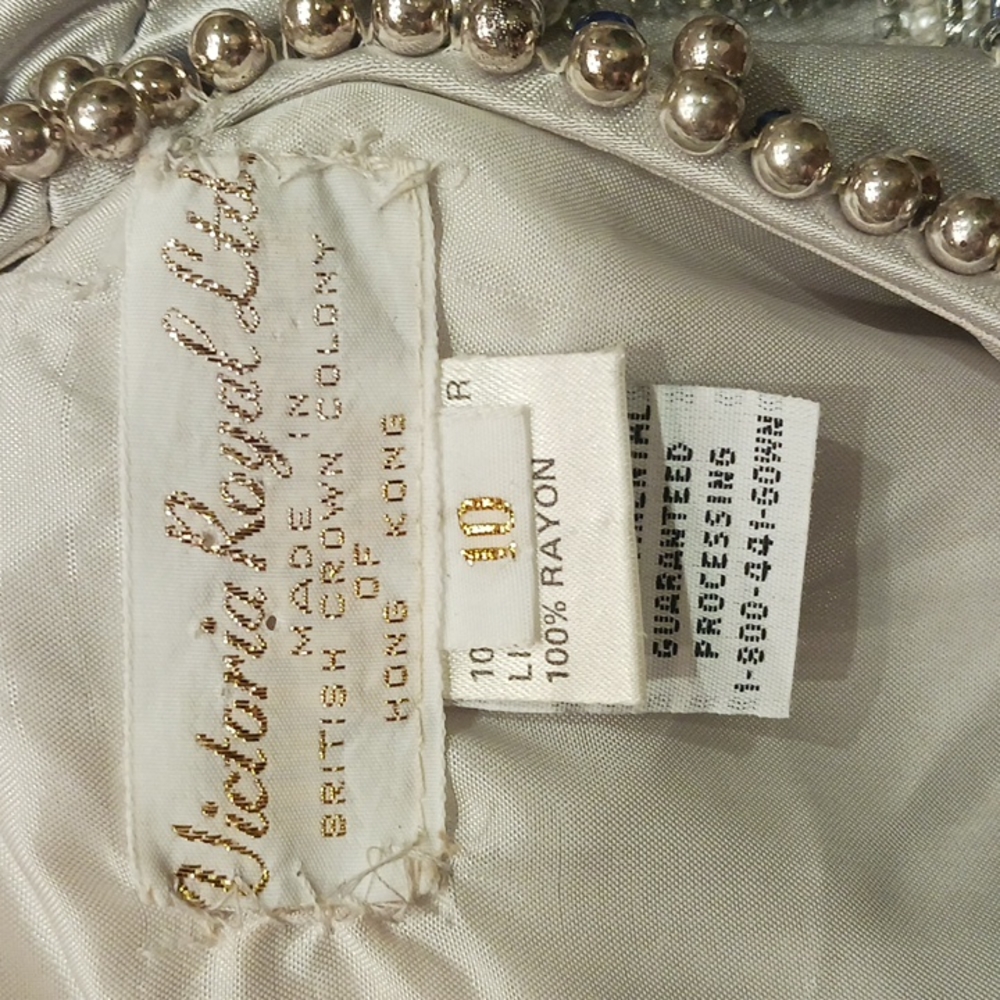 VICTORIA ROYAL LTD GOWN SIZE 10 - Picture 9 of 17